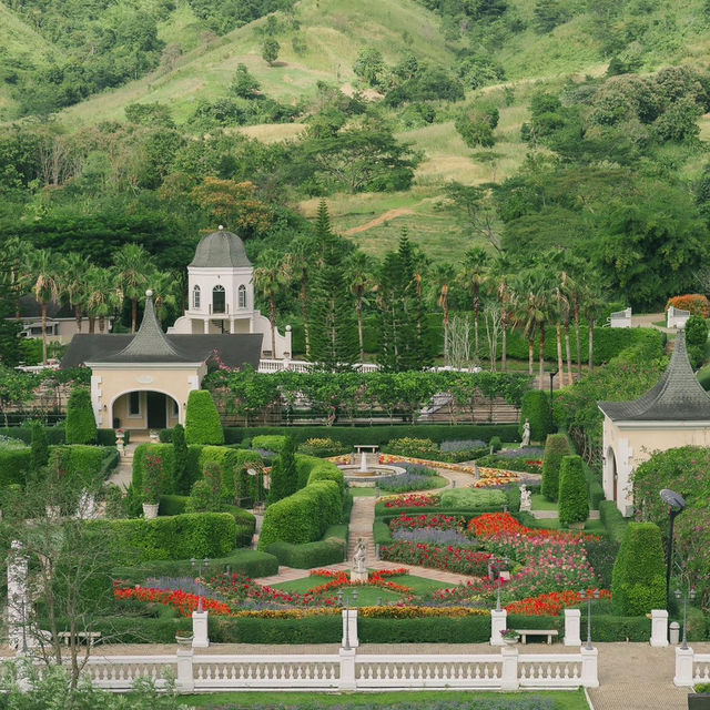ชวนมาพักที่ 𝗧𝗵𝗲 𝗕𝗹𝘂𝗲 𝗦𝗸𝘆 𝗥𝗲𝘀𝗼𝗿𝘁 