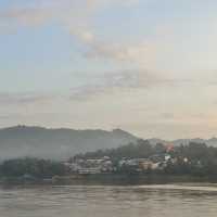 เชียงของเมืองสงบเหมาะแก่การพักผ่อน