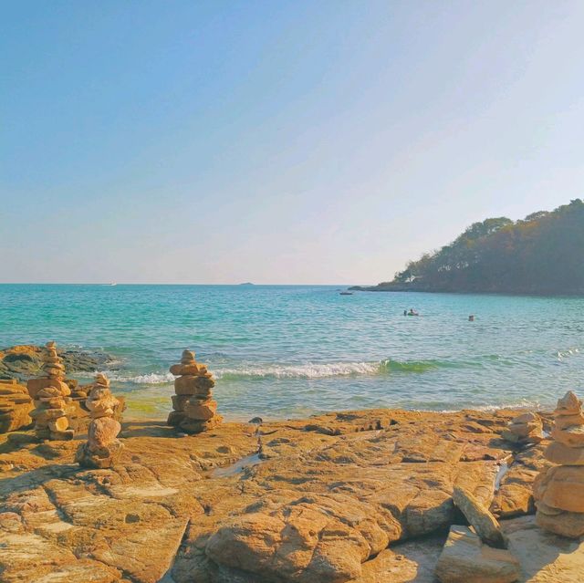 泰國沙美島最大的海灘景點:鑽石海灘。適合休閒娛樂游泳拍照📸