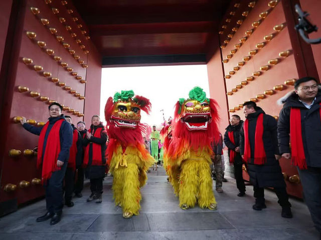 The Temple of Earth Park slowly opened 