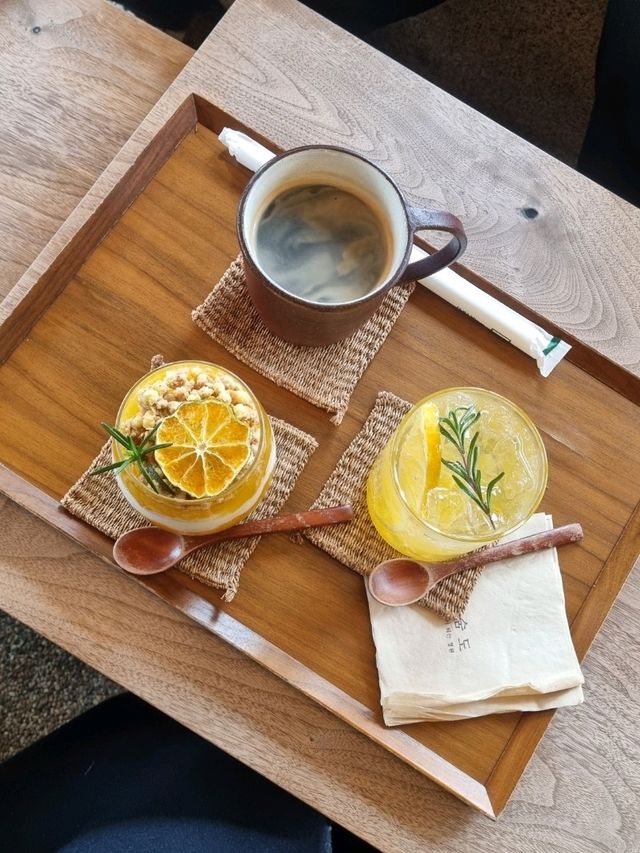 정원 산책을 함께할수 있는 카페 숨도 