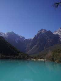 Exploring the Stunning Blue Moon Lake – A Hidden Gem in Lijiang 🌙💧