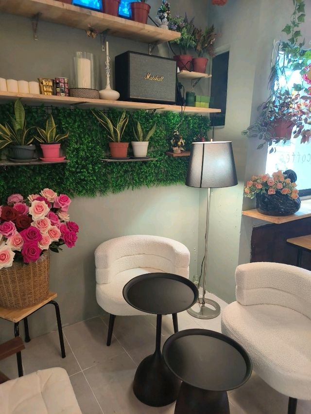 Cozy Mornings & Fresh Bakes in Korea