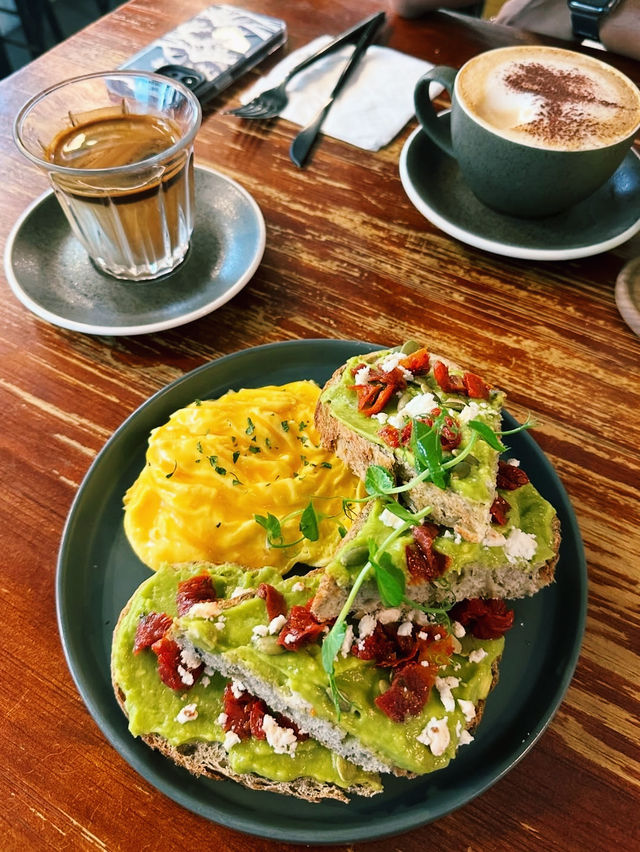 おしゃれなカフェで味わう香港極上コーヒー☕