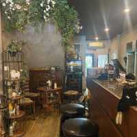 BARN ซักผ้า - คาเฟ่ & บาร์ลับ เมืองอุบลฯ