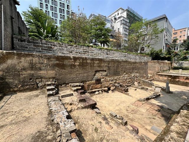 Nantou — An Ancient Defense Town Ages in Grace in Shenzhen 