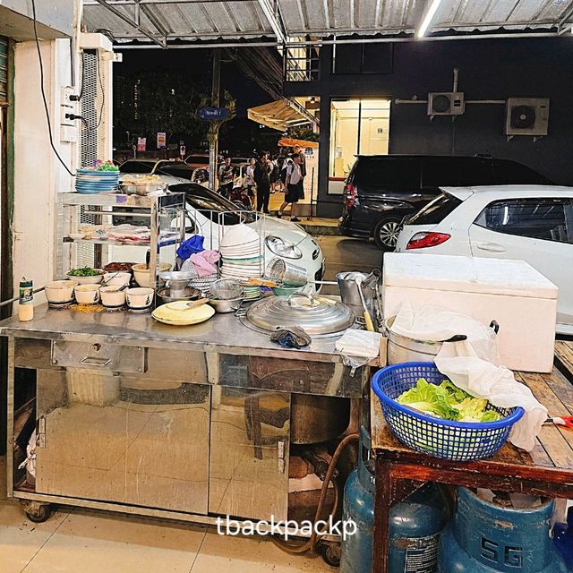 Street Food นับทอง ทานง่าย มื้อเย็น ราชวินิต📍
