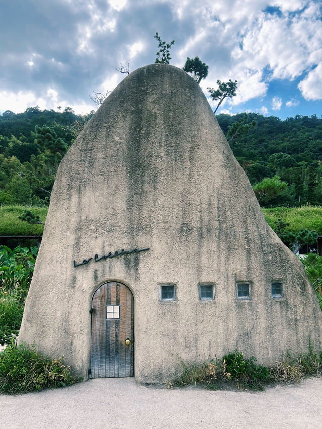 まるで絵本の世界！自然とスイーツの楽園🍃🍰