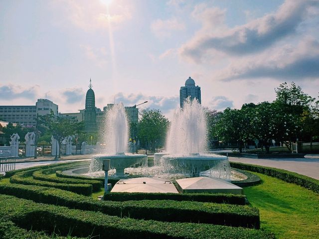 泰國曼谷湄南河畔鮮花市場雕像公園古跡寺廟一日遊行程，適合打卡拍照📸