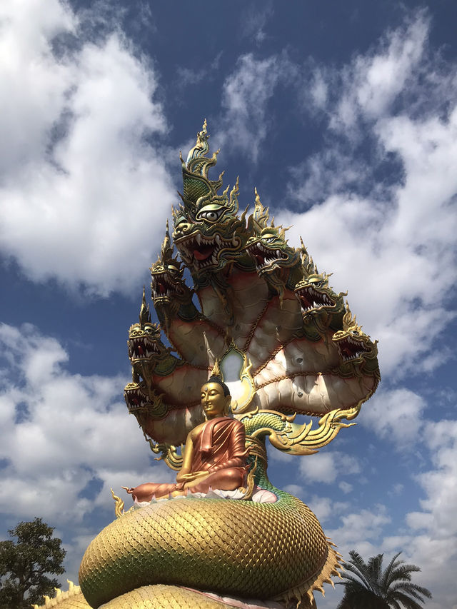 เที่ยววัดถ้ำผาเด่น