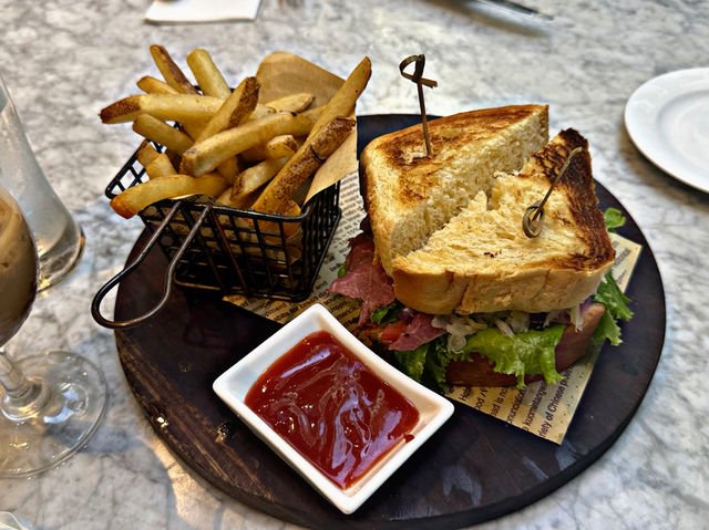 GOOD PLACE AND DELICIOUS FOOD