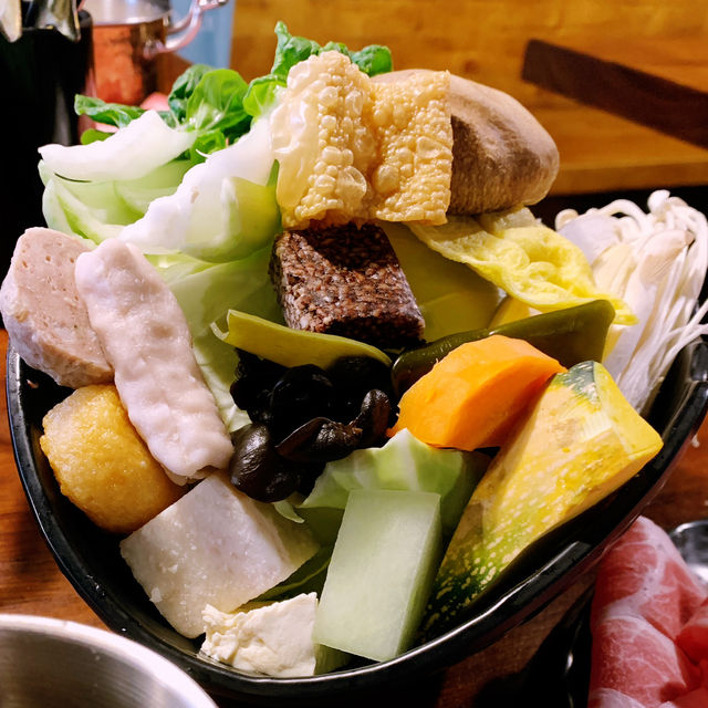 櫻花樹下吃火鍋？！頭份秘境餐廳，適合聚餐