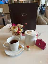 高雄萬豪酒店大堂咖啡廳的草莓套餐下午茶.色香味俱全.美味可口值得推薦大家