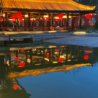 Choose the right time to visit the Tang Paradise and experience the most beautiful night view of the Tang Dynasty!