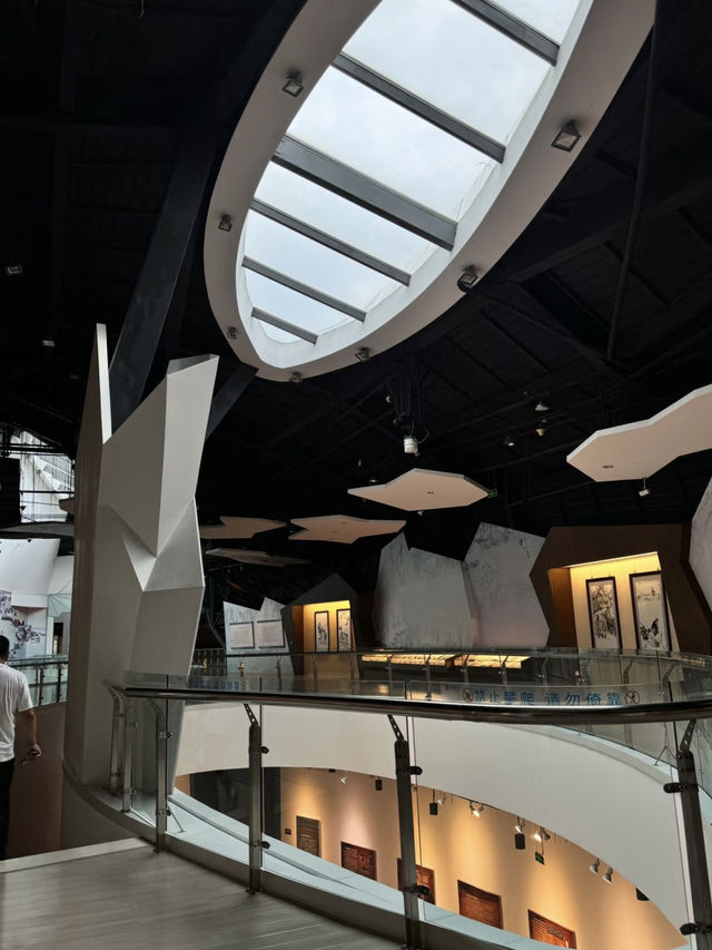 📍 Underrated Gems in Harbin: China Wood Carving Art Museum