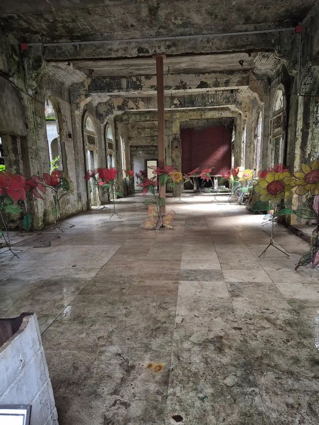  Old Diplomat Hotel