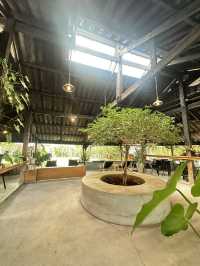 Eleven One (11.1) Cafe : คาเฟ่ฟีลบ้านสวน อยุธยา
