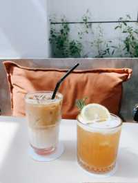 Pretty Glasshouse Cafe, D Cafe