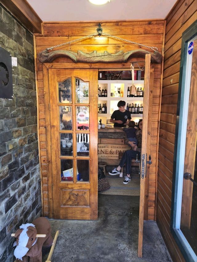 해외여행 푸에르토 바라스의 바베큐 맛집 Carne y Papa de Schofield SPA