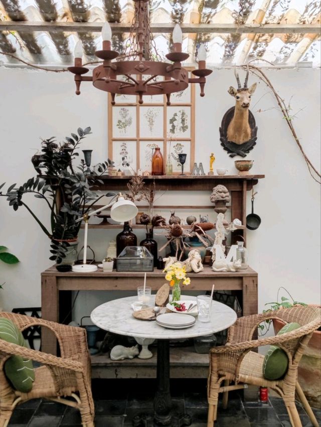 Little Tree Garden Caféลิตเติ้ลทรี คาเฟ่สามพราน