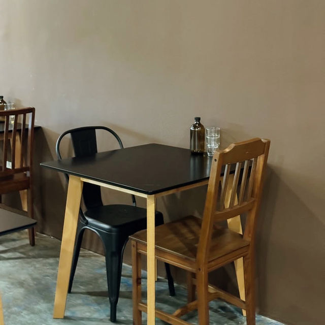 Timeless Elegance at Smith’s Cafe