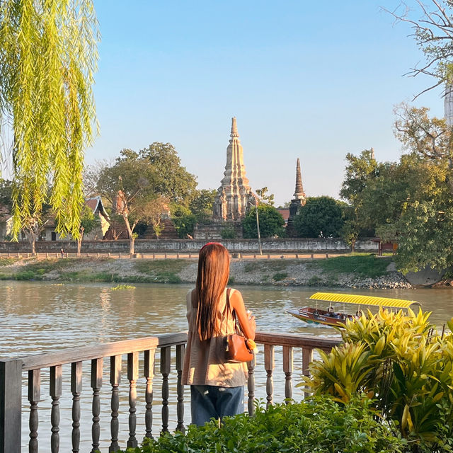 คาเฟ่เรือนไทยริมน้ำอยุธยา