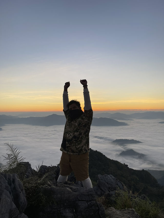 Phu Chi Fa – Chasing the Sea of Mist.