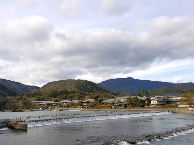 Togetsukyō Bridge: Finding My Zen & Making the Most of Your Visit! 😌🍃