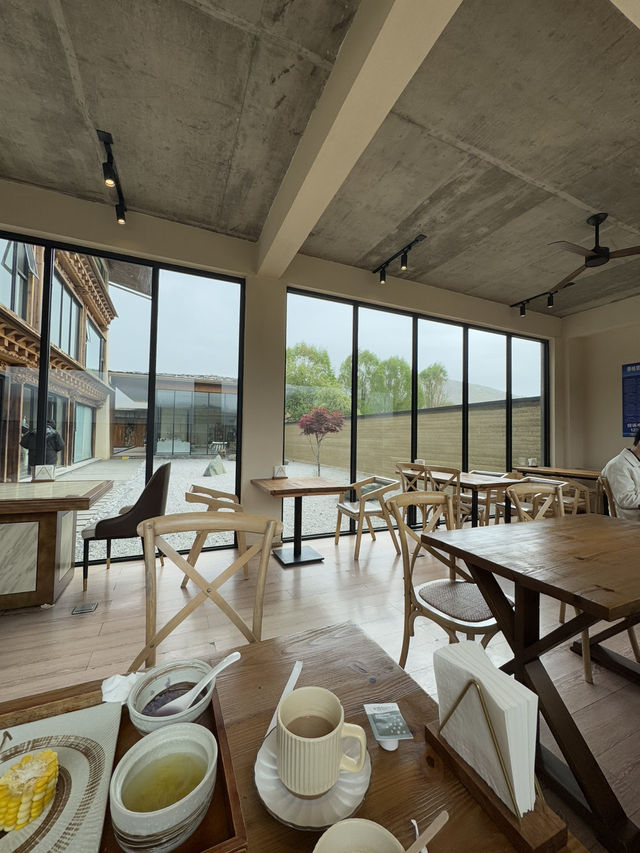 Where Time Slows Down: My Retreat to Lisiman Xinsu