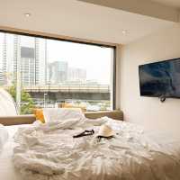Yello Rooms Hotel ที่พักวิวรถไฟฟ้าสุดปัง