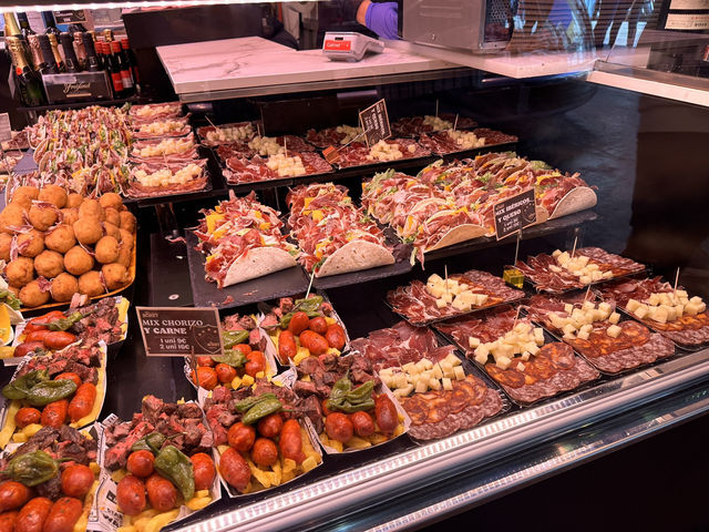 【La Boqueria｜ブケリア市場 🇪🇸バルセロナ】 バルセロナの“食”がぎゅっと詰まった大人気市場