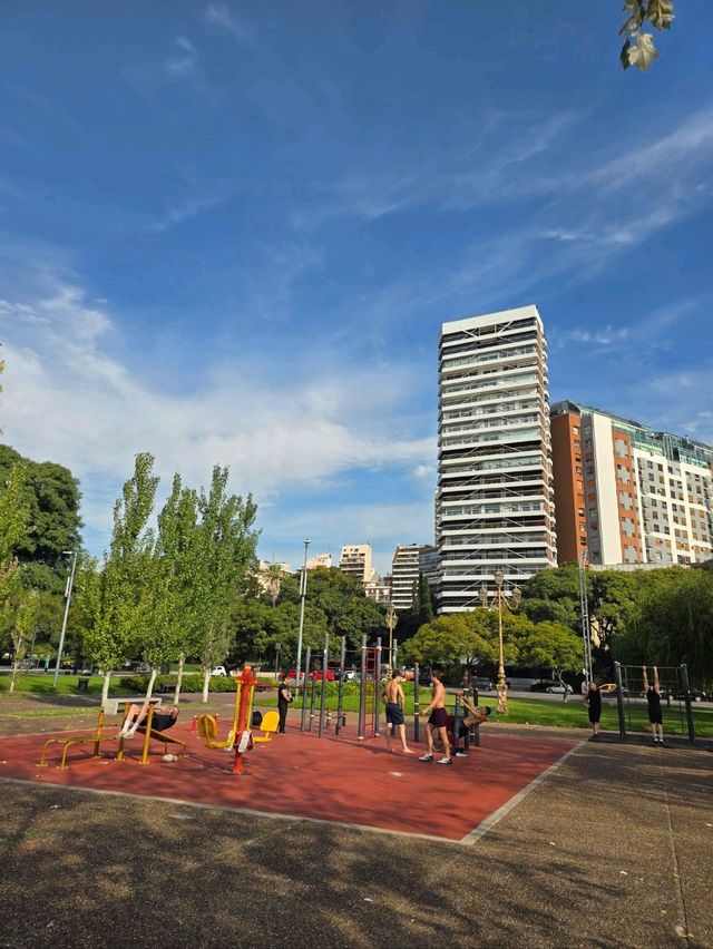 해외여행 부에노스아이레스의 운동공원 Plaza Oriental Republic of Uruguay