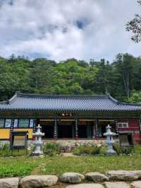 A Casual Stroll to Bongjeongam at Seoraksan