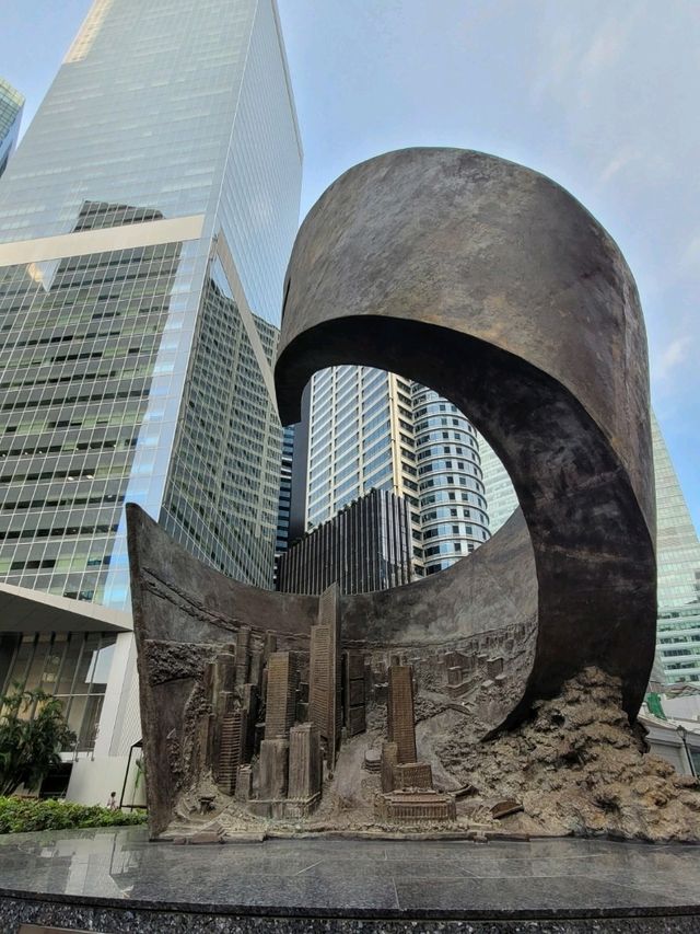 Art lovers, Go explore Raffles Place