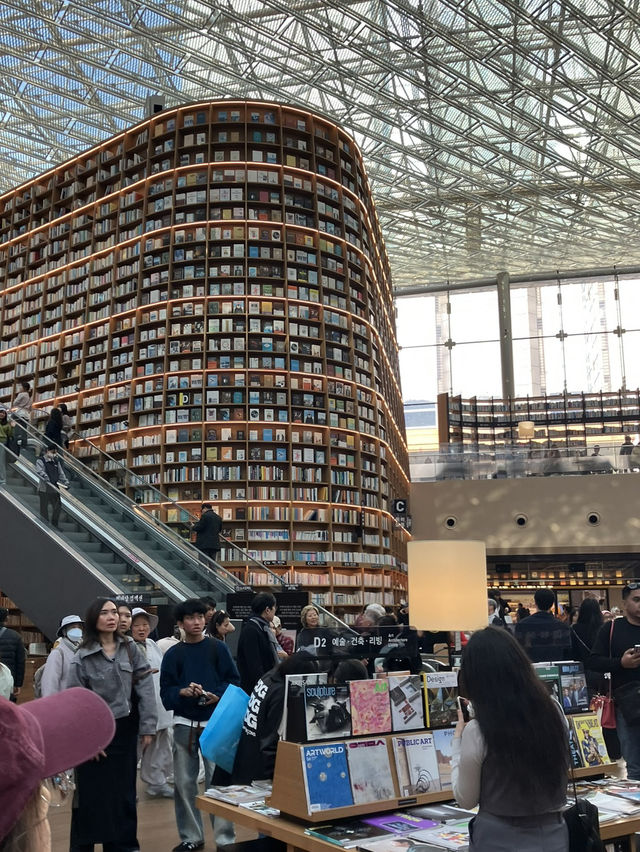 📚도심 속 힐링 공간, 서울 코엑스 별마당 도서관의 매력🌟