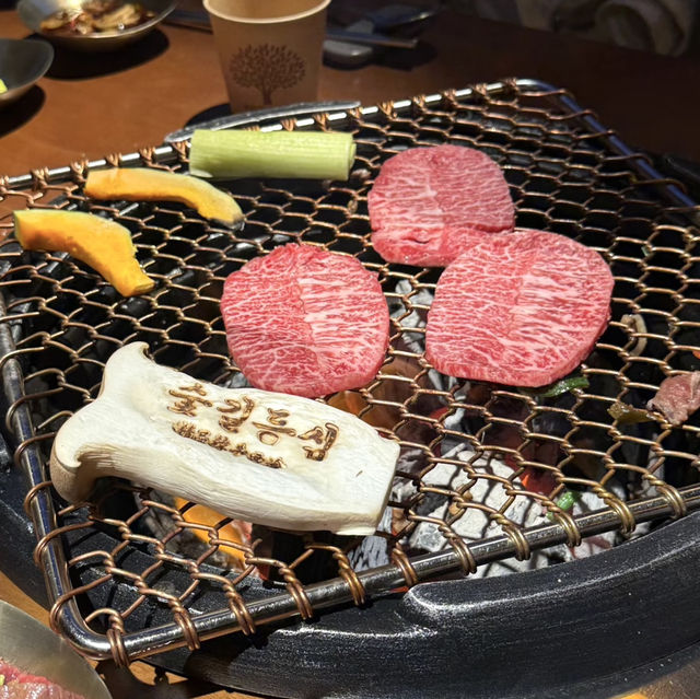 在絕美超大落地窗邊烤韓牛絕了 💕  性價比超高的韓牛烤肉店