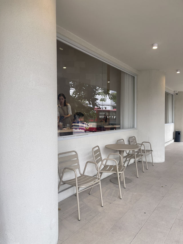 Norma Cafe คาเฟ่ย่านลาดพร้าว สไตล์มินิมอล
