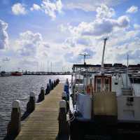 🌊🎣 Volendam Summer Escape: A Postcard-Perfect Dutch Fishing Village  