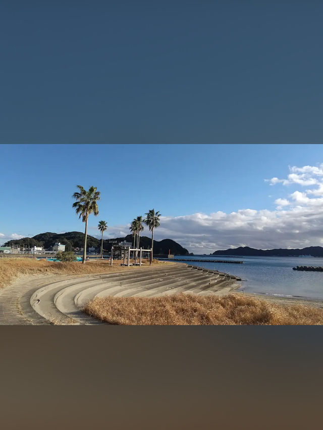 【船で15分の楽園⛵菅島で出会う“海女の島”と絶景ハイキング】