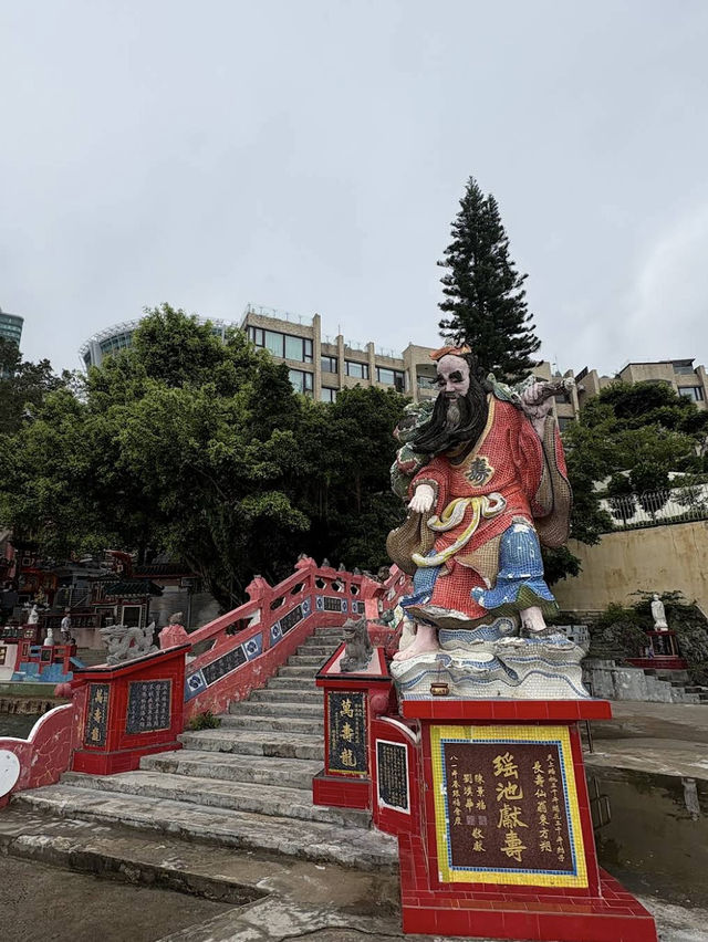 The Tin Hau and Kwun Yum Statues