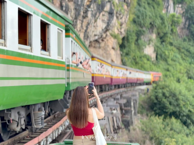 🛤️✨ ถ้ำกระแซ กาญจนบุรี – เส้นทางรถไฟสายมรณะ