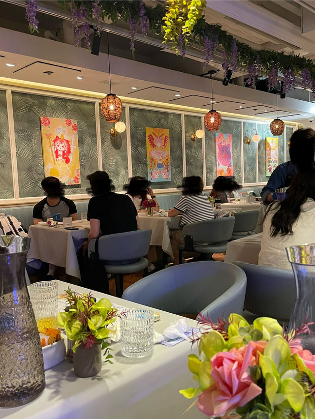 畫廊搖身一變西餐廳
