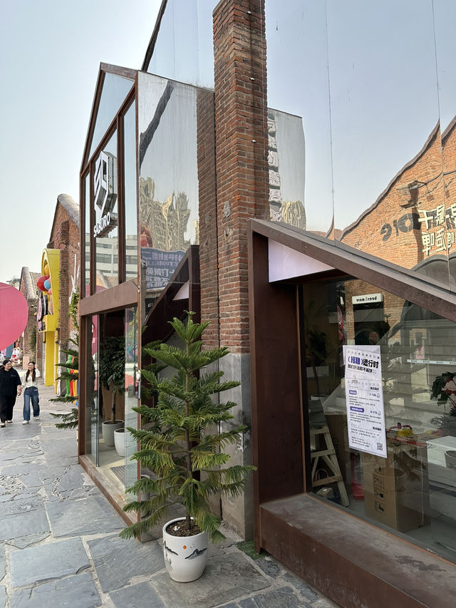 Factory bones and festival beats – the soul of Zhengzhou’s creative spirit