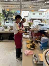 ขยำบ้านแม่ ข้าวคลุกที่คิดถึง