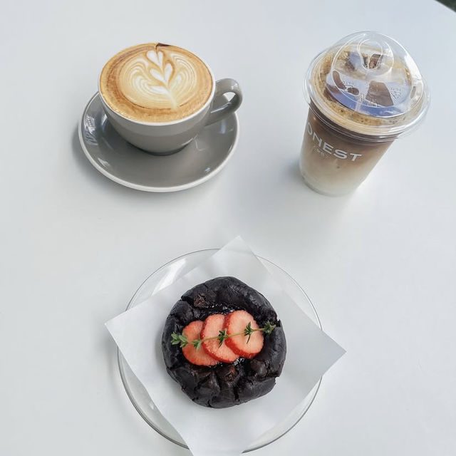 🕰️ Honest Coffee & Service