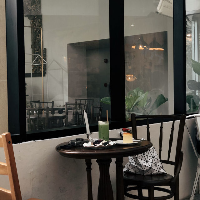 Unbirthday Cafe | Bangkok