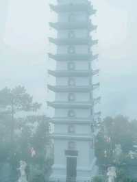 วัดหลินฟองเซ็น (Linh Phong Zen Monastery)