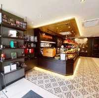 Black bixon cafe