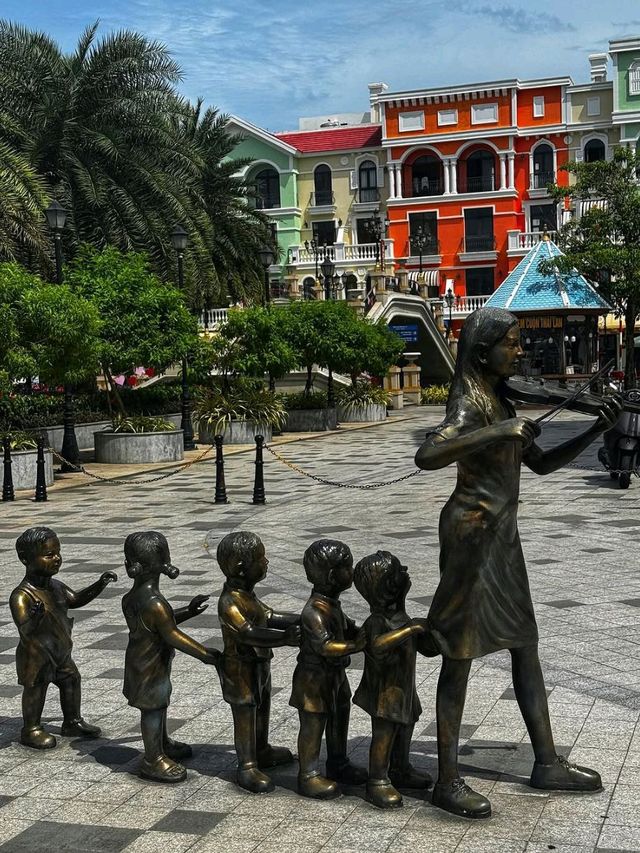 Vegas? Venice? Nope, It’s Grand World Phú Quốc