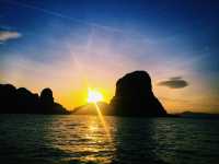 🌴 เกาะปันหยี…หมู่บ้านลอยน้ำกลางทะเลอันดามัน 🌊